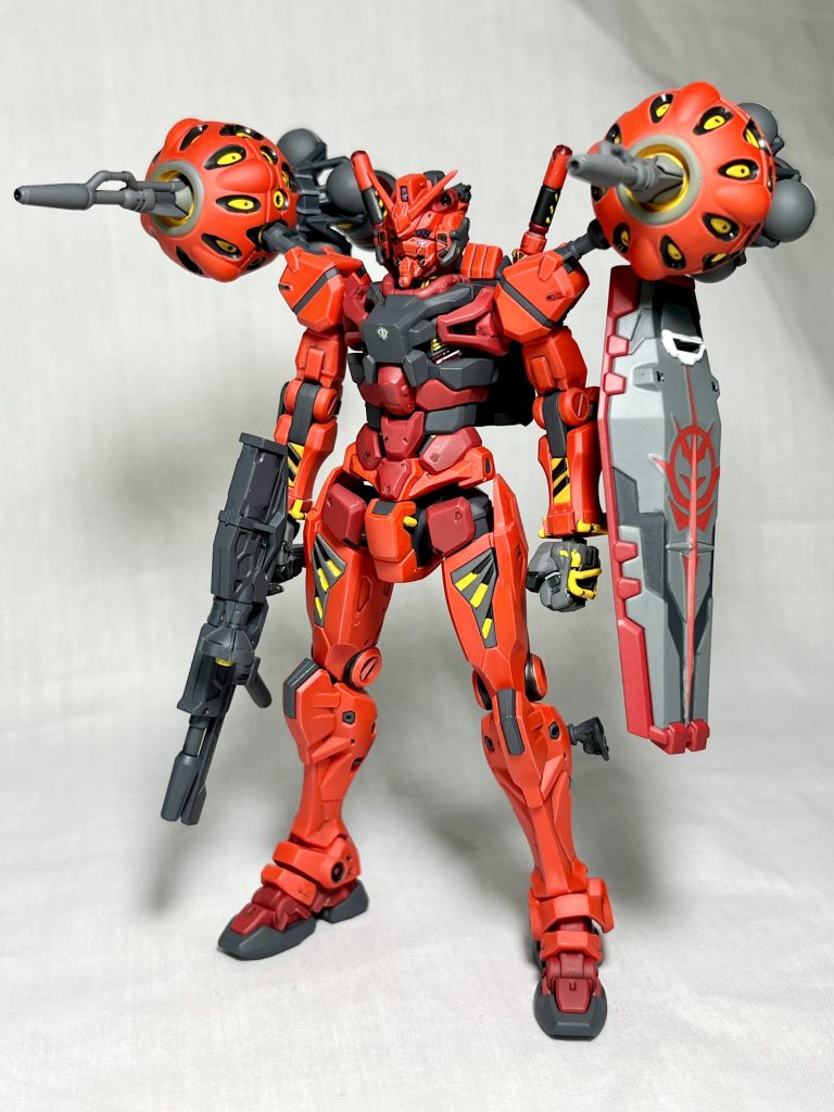 使用塗料・本体赤、クレオス シャインレッド・胴体部等赤、クレオス 赤2号・本体濃いグレー、タミヤ ガンシップグレイ・ハンドパーツ等、タミヤ 佐代世保海軍工廠グレイ・シールド、タミヤ 呉海軍工廠グレイ・首や腕部イエロー、クレオス キャラクターイエロートップコート、クレオス水性プレミアムトップコートつや消し全て缶スプレーになります。