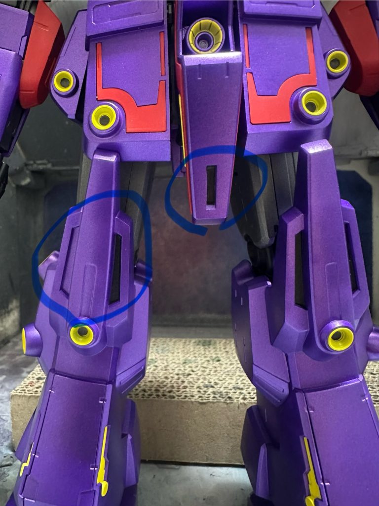 凹部分に。ビーム口径の部分も同じ作業で黒くしてます