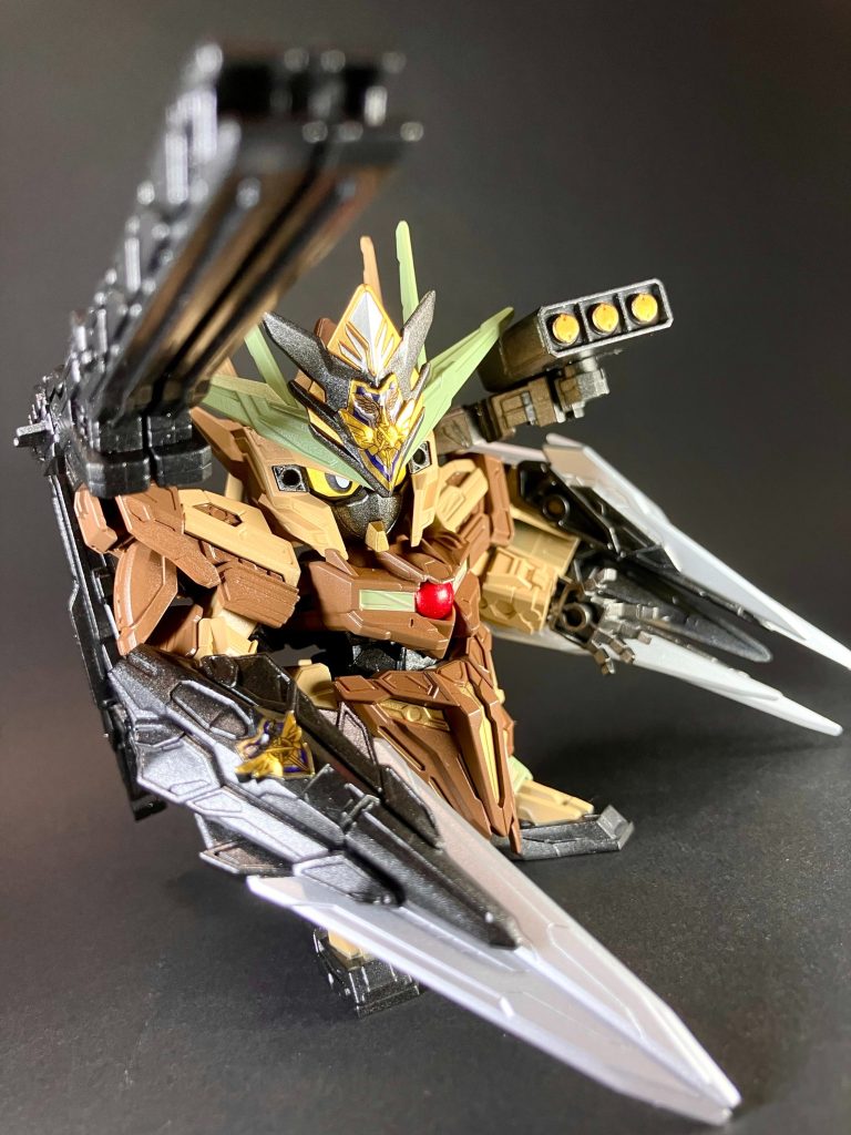 今回、SDWヒーローズGFの記念碑的3機体合体キットを是非アレンジ変更を加えながら作りたいと考え、他の2体+1機も同時製作しました。・GFガンダムアストレア タイプ-F改・GFガンダムアストレア タイプ- Xフィンスターニス・GFアームズ TYPE-R以上、閲覧頂きありがとうございました。