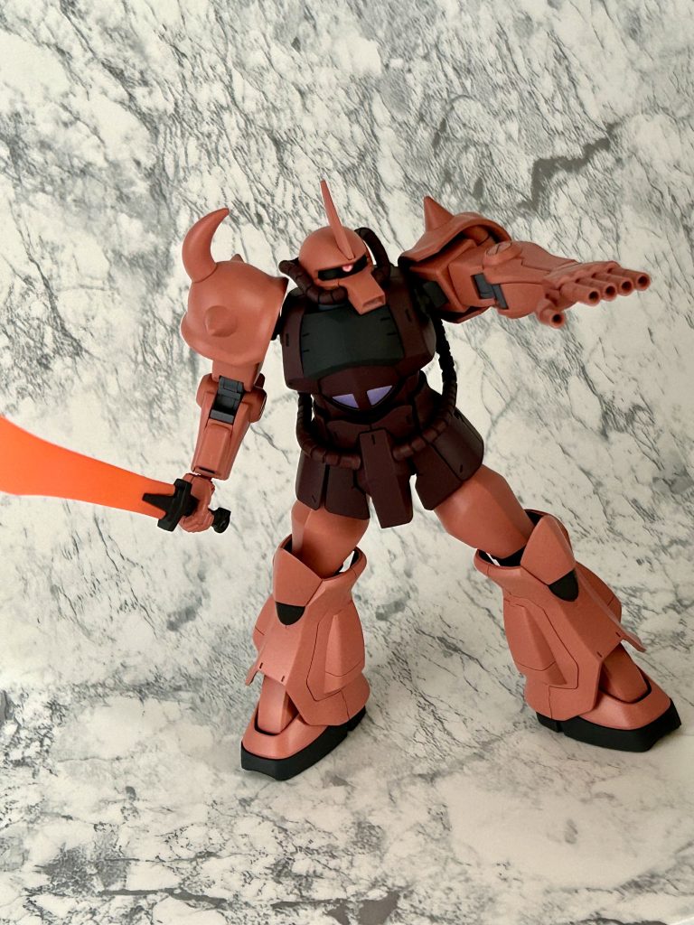 モノアイはHアイズを使用しています一応デザートカラーのイメージなのでウェザリングもやろうか考えたのですがあまり経験がないのでやめておきました...