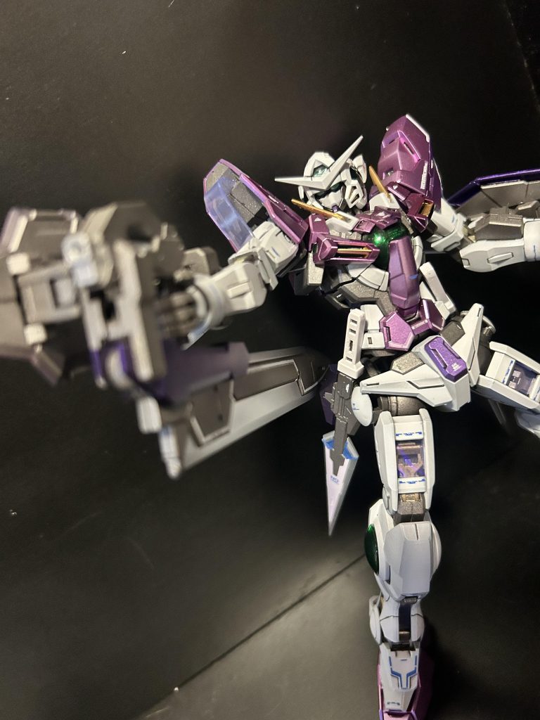 悪あがきで紫メタを2色と差し色にゴールドを入れました。もうエアブラシ楽しくて楽しくて、、、