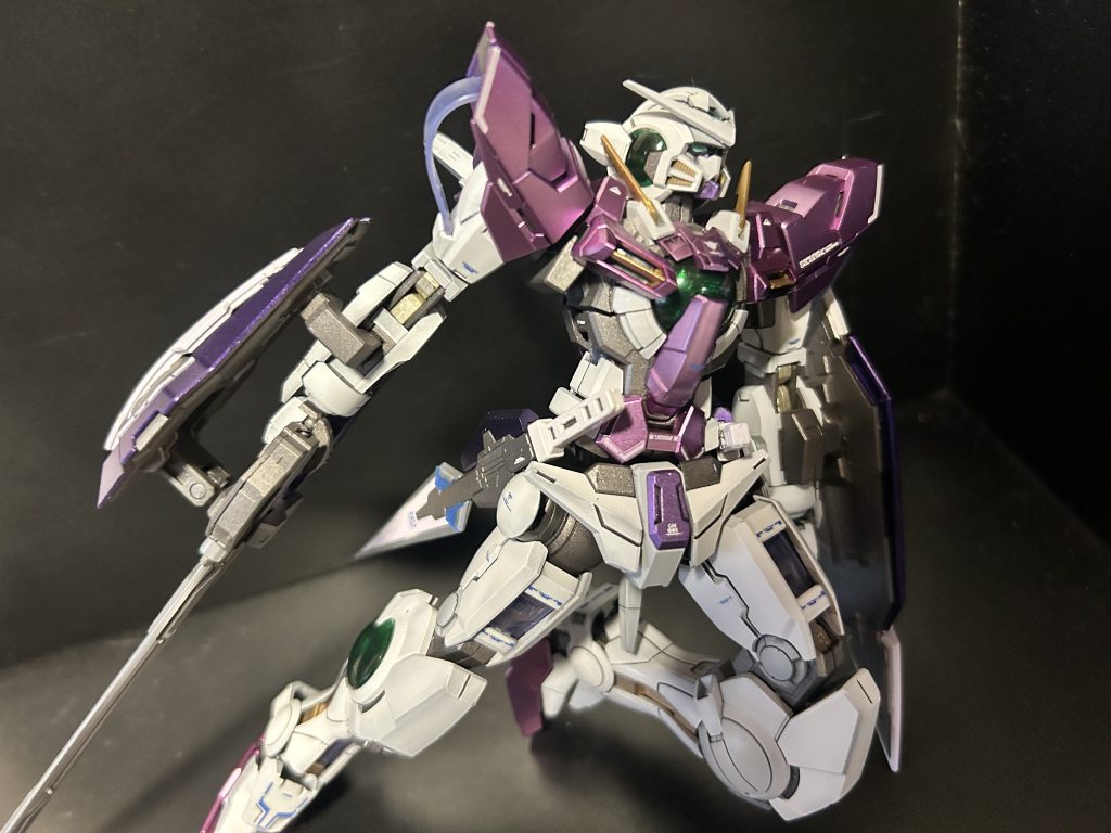 左のアンテナがバラす時に折れてしもて、ボンドで固定。まぁ動かさんからいいか、、、