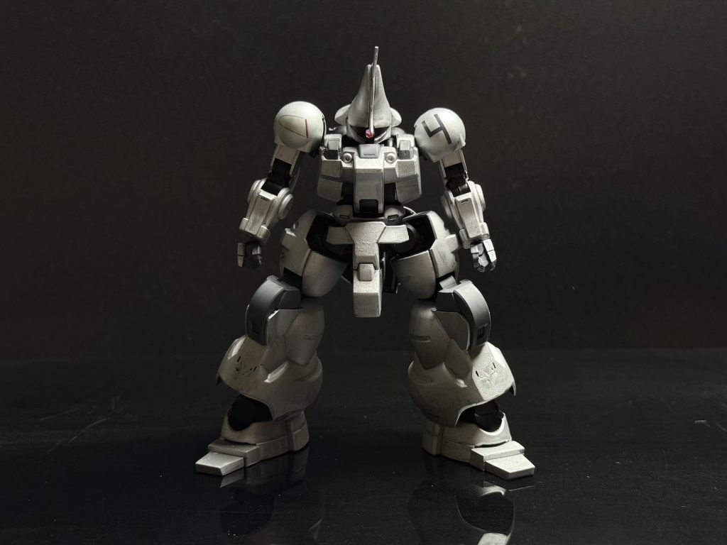 ドムの後継機なので,細いのはアカンやろということでこの太さに.