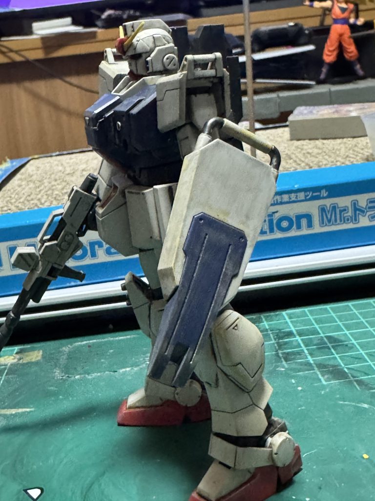 HG陸戦型ガンダム、EZ-8–3枚目/制作者：Koki Sonoda