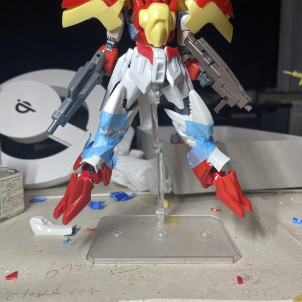 赤いアイツはイイですね！もうすでにカッコイイです(gundam-kao6)でも結局赤く塗らないんですけどね　笑(gundam-kao5)（5枚目）