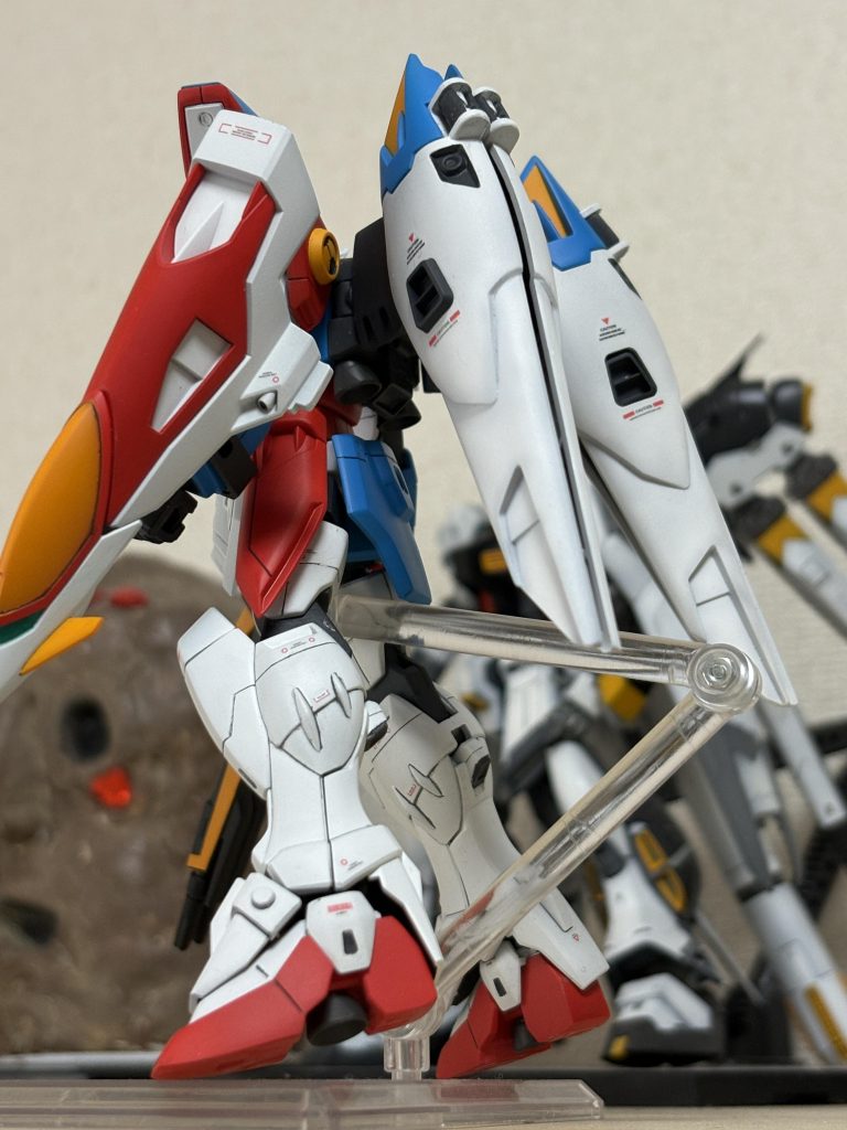 ウィングは墨入れせず、グラデーションで塗装‼️