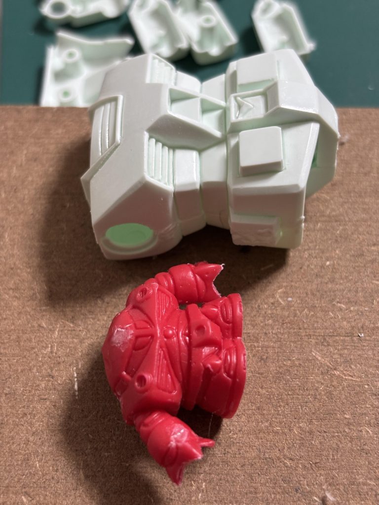 当時　の　車　とか　みんな　角ばった　デザインラインだったのを　思い出します！^_^