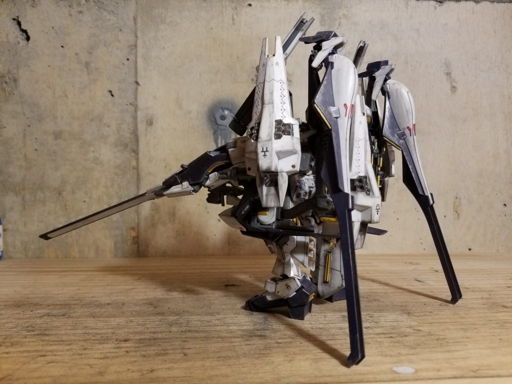 TR-1シリーズでありながら、TR-6ハイゼンスレイと同等の能力を有する本機。コンポジットシールドブースターとフルドドIIのオールレンジ攻撃に機動力爆アゲのトライブースター&拡散ビーム付シールドブースター✖️3(30発の拡散ビームで鉄壁の防御)
