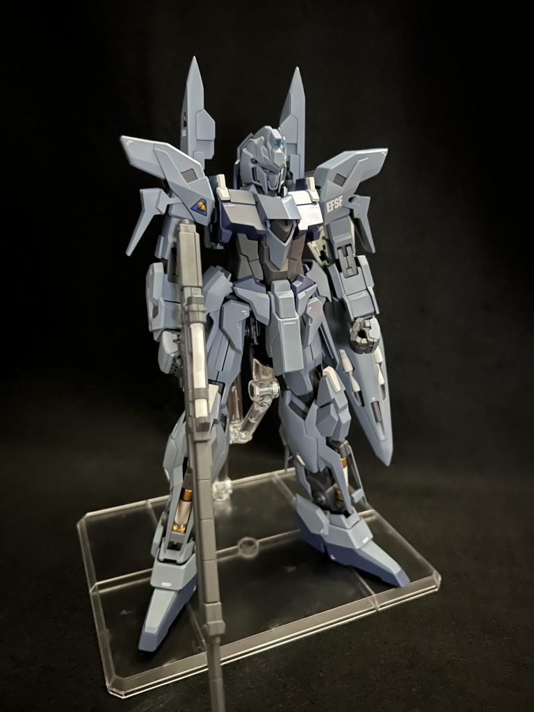 反対から。スタイル良い。