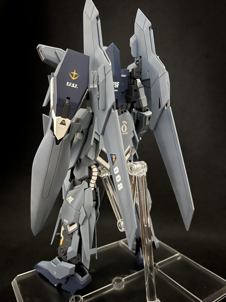 少し後ろから。デカールが効いてます。