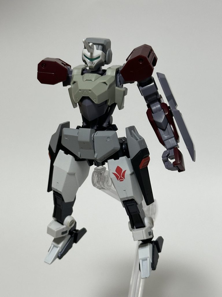 こんな感じに獅電の胴体パーツをそのまま使ってます