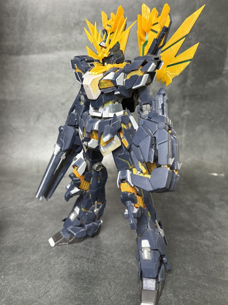 サフ前の全体図プラ板貼ったり延長したり短縮したり...今回はダークカラーなのでスジボリ控えめで挑みました。