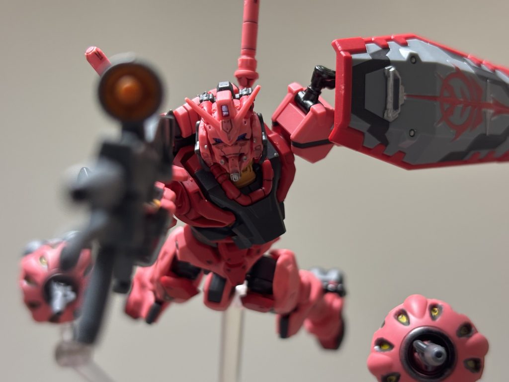赤いガンダム–3枚目/制作者：RB777