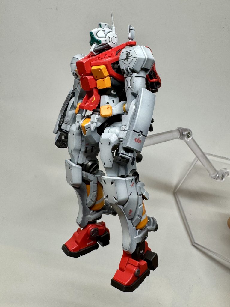 モールド彫り直して整面、MAX塗りで仕上げました。色味はアニメ寄りジムカラー