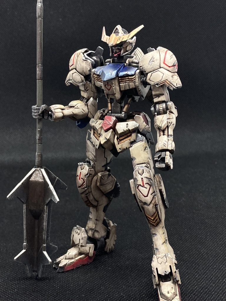 全身に切り傷、かけ傷をつけました