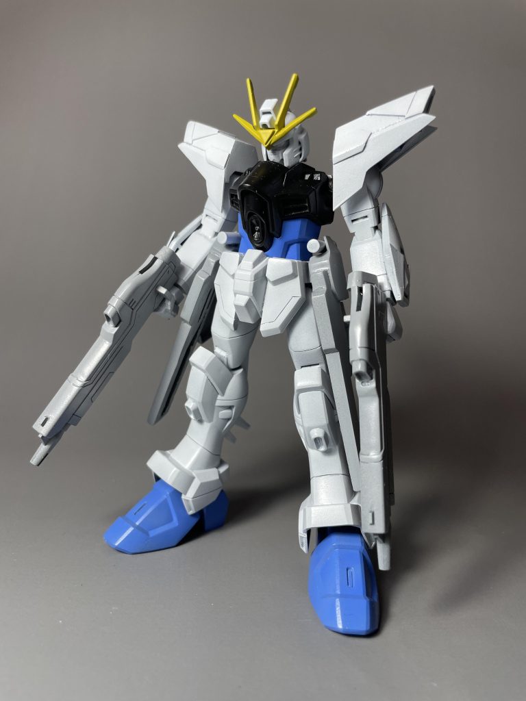 ストライクフリーダム弐式本体前面コレクションシリーズストライクフリーダムを弐式仕様に改造しました。意外と多くてなかなか時間かかりました笑 かっこよさを求める改造も好きですが、こういう労力や手間と釣りあわない「俺なにしてんだろ、、、」って改造好きです。 コレクションシリーズの改造って腕が出ると思ってます!改造してる方々の技量の高さを改めて感じました。