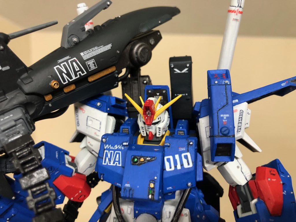 バストショット  バストのセンサー類は丸リベットやプラ板で表現頭部ハイメガキャノンは上下部分をプラ板で厚み増してボリュームUP