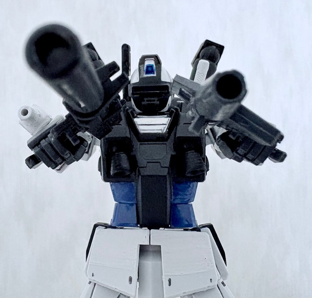 スティグマ攻撃の他に「ガン=カタ」も心得ており、宇宙へ上がってからはナイトシーカーⅡの性能を存分に活かし二丁拳銃スタイルでリック・ドムやゲルググを倒した。