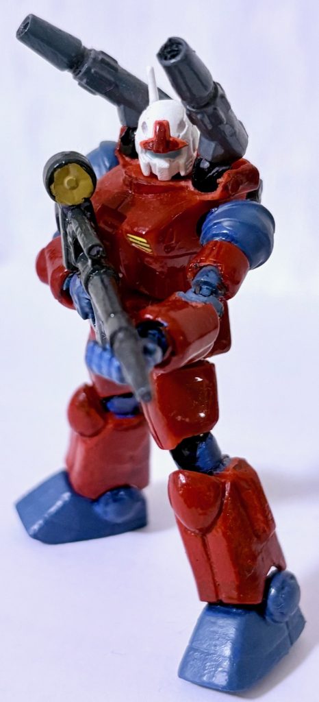 狙撃のポーズ。