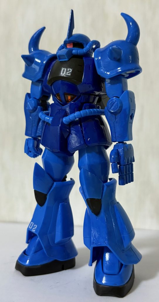 塗装はアニメを意識した全体的に光沢のある感じで塗装してみた。使用した塗料はスカイブルー、ブルー、つや消しブラック、クリアブルー、ニュートラルグレー。