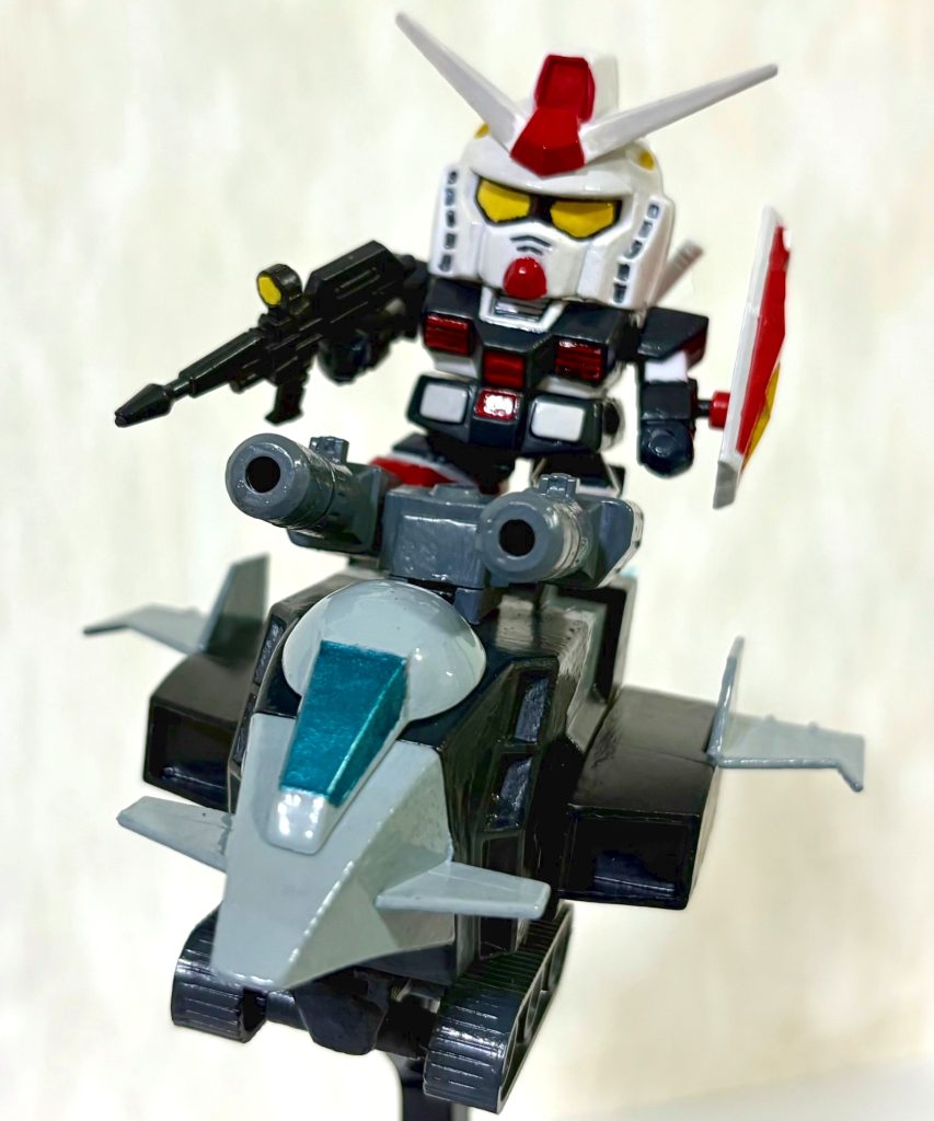 ガンダムを乗せても問題なく飛べる。