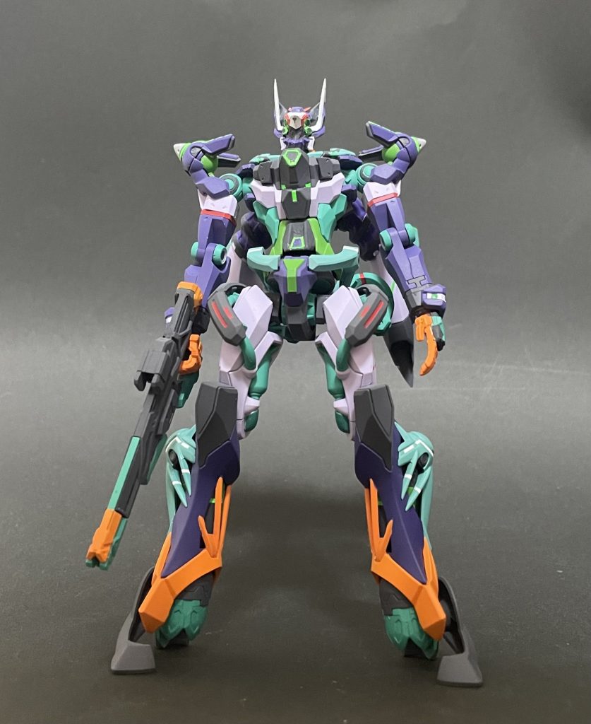 すこしグリーンの分量が多いですが使用している色はエヴァ初号機と同じですね。おそらく狙ってそうされているのかと思いますが。