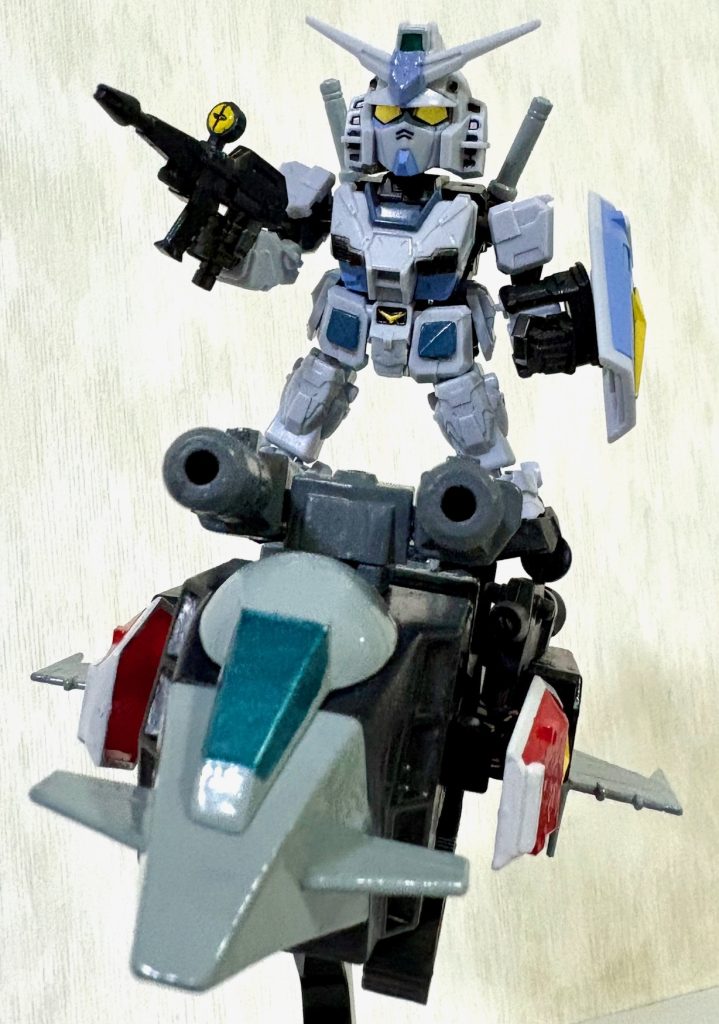 Gアーマーの上にG3を乗せても問題なく飛行。どんだけタフなんだコイツ(gundam-kao2)