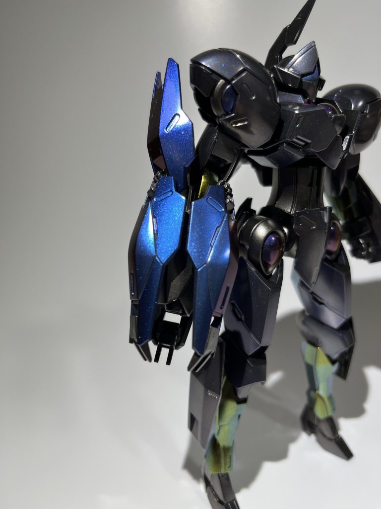 シアノスブルーはボーンミラーの上から下地の影響で明るめの青、ほんのり紫に偏光これは狙い通り!写真で伝わりづらいですが、いい色です