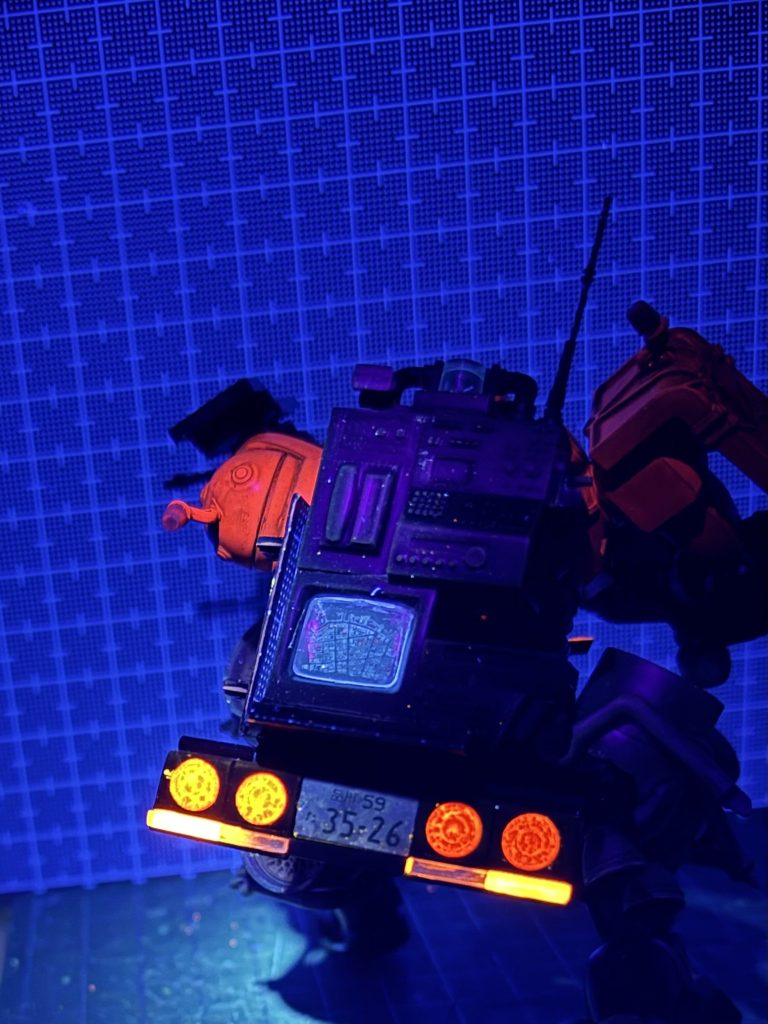 ス◯イラインのテールライトっぽくしたかったのですが…