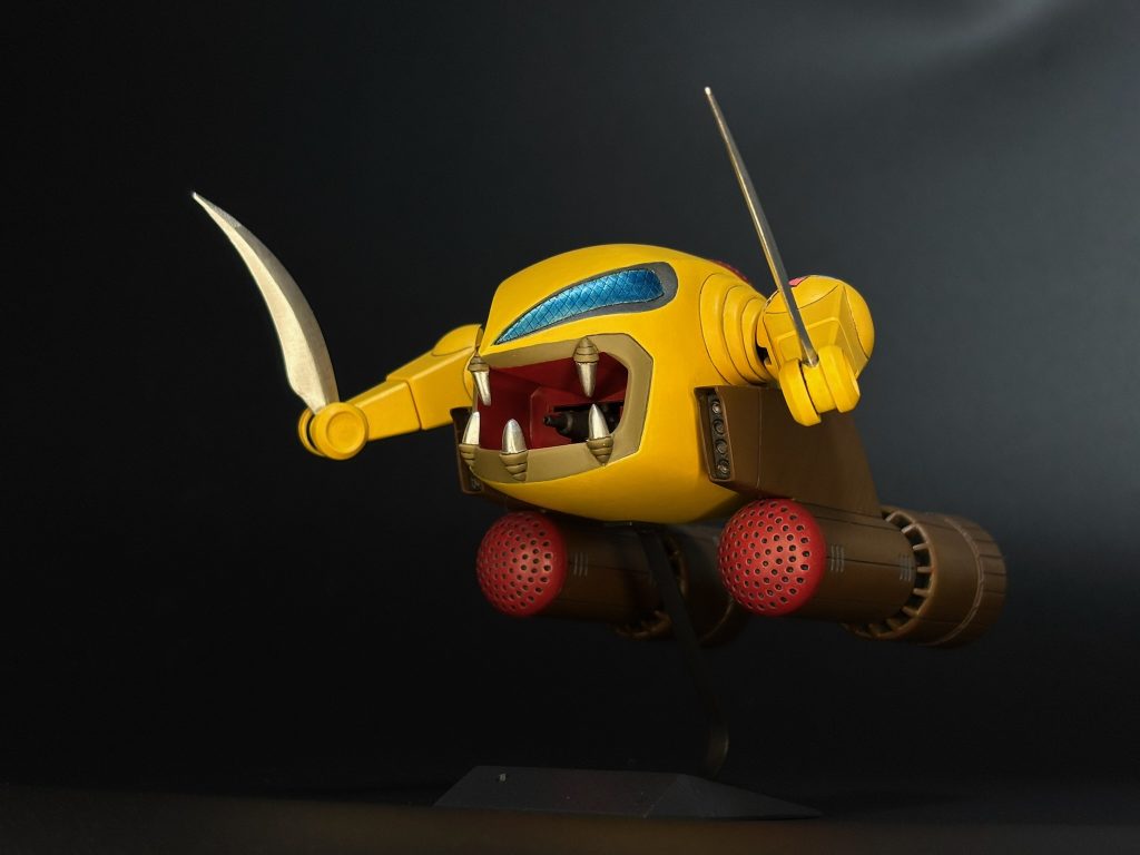 このキット、半分くらいの縮尺でもう一個ザクレロとGファイターと合体したガンダムが付いてくるんですが、そちらは未作成です。そのうち自分の会社のデスクにちょっと飾る用に作っても良いかな〜とか思ってます。