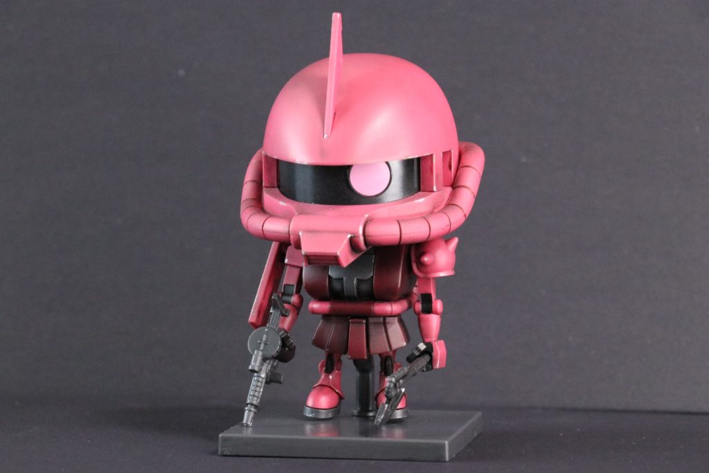 手などの黒い部分をリアルタッチマーカーで塗装。ウェザリングカラーのマルチブラックでウォッシング。水性ホビーマーカーでチッピング。