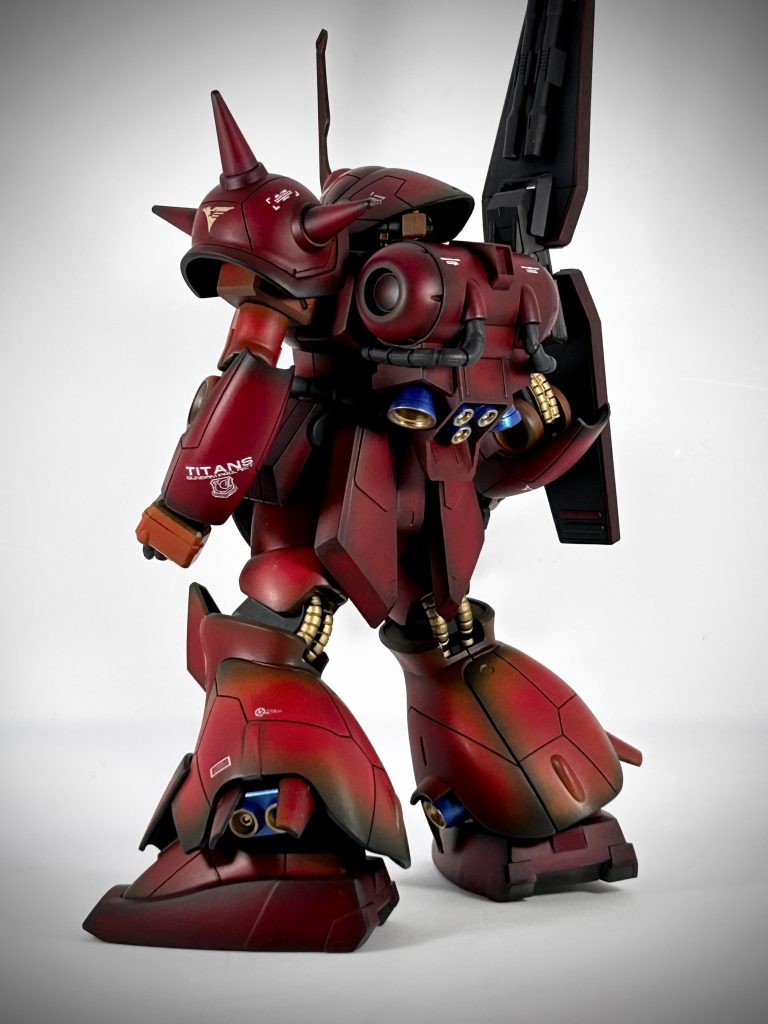 塗装はグラデーション(?)ぽくやったつもりです🤣