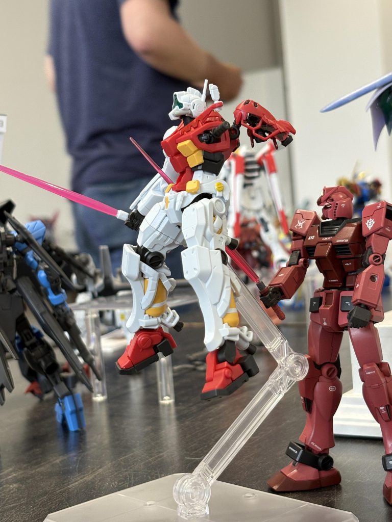 作品名：欲しいもの全て（T_001）<p>先日の展示会にてゲルググとコラボさせて頂きました！なんというかオジキ成分が強すぎましたwwww</p>