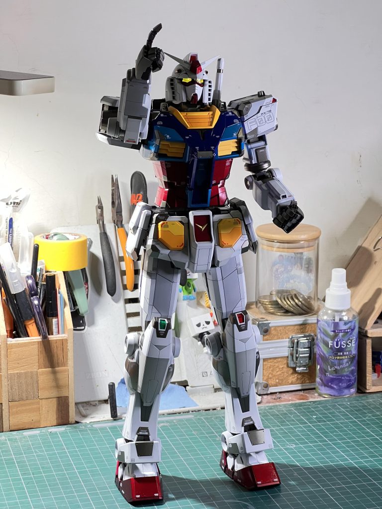 RX-78F00、堂々の立ち姿！ 