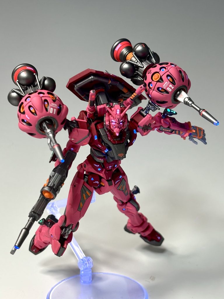 今回配色が1番悩みました😅初シャアピンクでしたがまじでむずい…・ピンク…ガイアコーラルピンク:白=5:1・濃赤…同ペンキレッド・ブラッドレッド半々・灰色…同ニュートラルグレーⅢ・フレーム…スタブラ銀・アイアン半々・黄…NAZCAマンダリン橙・黒…水性ホビーメタルブラック