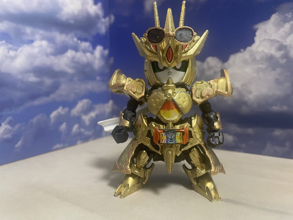 ゴールドなガッチャード。近所のスーパーで安売りされてたのが不憫でw