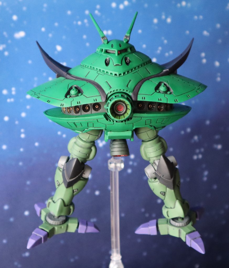 モノアイを中央にしたバージョン。