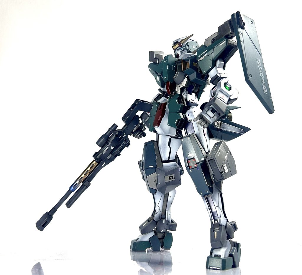 初期状態もカッコよく、GNコンデンサのクリアパーツも綺麗でした。