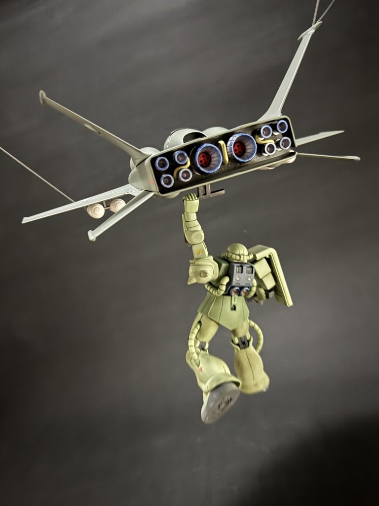 後ろからのぶら下がりショットバーニア内やその周りも、ちょっとディテールを増やしてます