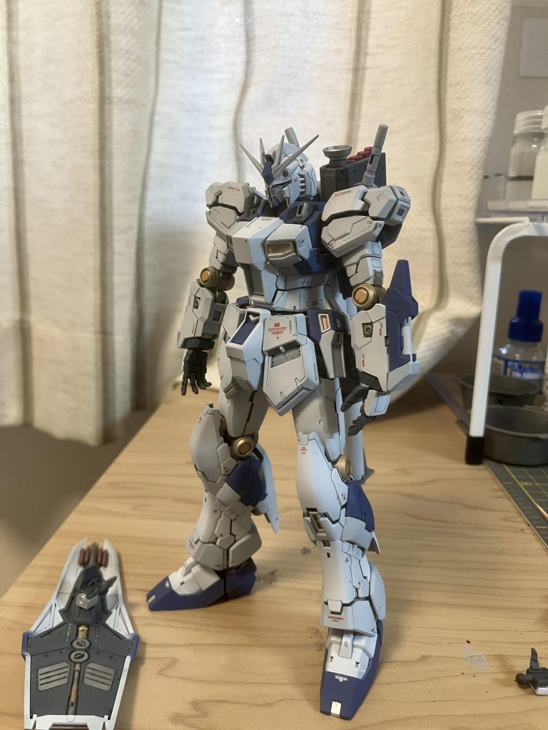 武装アレンジとして、ダブルビームサーベルを採用。思ったより印象が変わって自分でてびっくり。