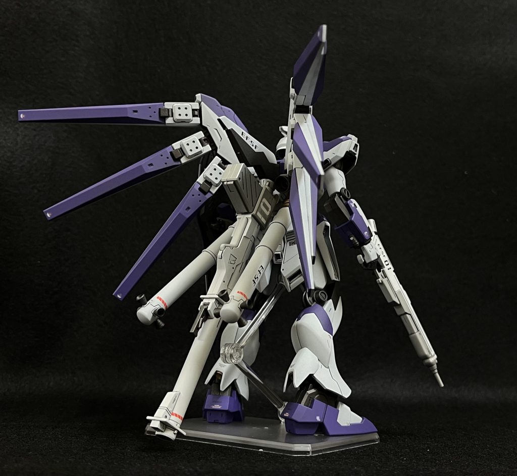 今回の最大の失敗は、プロペラントタンクに貼るEFSFデカールを逆さまに貼ってしまったことです。気付いたのはすでにトップコートが終わって組んでいた時…まぁいいや😓