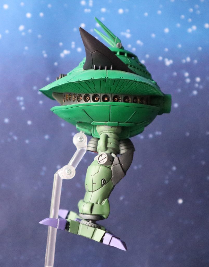 それぞれの対空メガ粒子砲を2mmのプラ棒に穴をあけたものを埋め込みました。