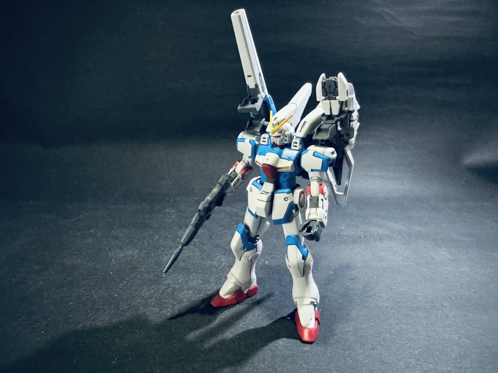1/144で、小型MS設定なのでディテールはちょっとと思うところはありますが、それでも良くできたキットだと思います