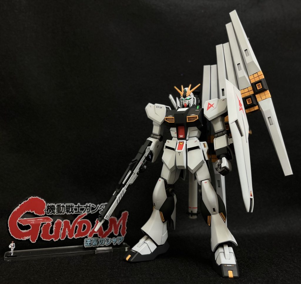 今から20年近く前の古いHGではありますが、たとえ素組みでも手をかけて作れば今でも通用するのかな、と思います。黄色い部分の塗り分け箇所がかなり多く、マスキングが大変でした。