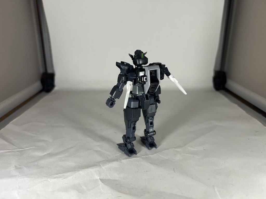 コアフライヤーを外した後ろ姿ストライカーパック以外にも対応するSEEDシリーズの換装パックを制作中に見つけたので今後のアンゲロス・コアのバリエーションでお見せできたらと思います。