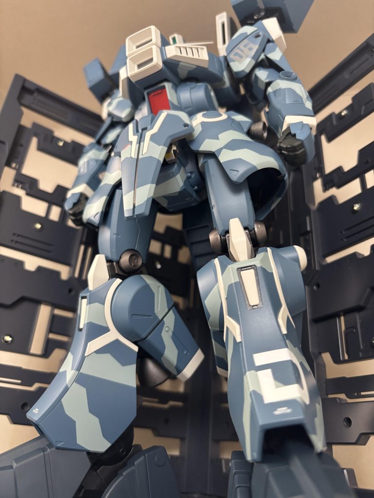 煽り立ちフロントビュー