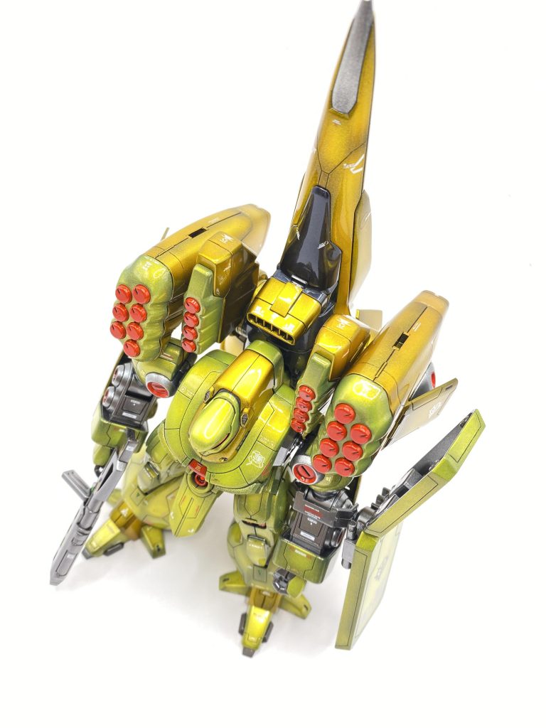 やっぱテカテカ塗装は金色映えますねぇ~💛