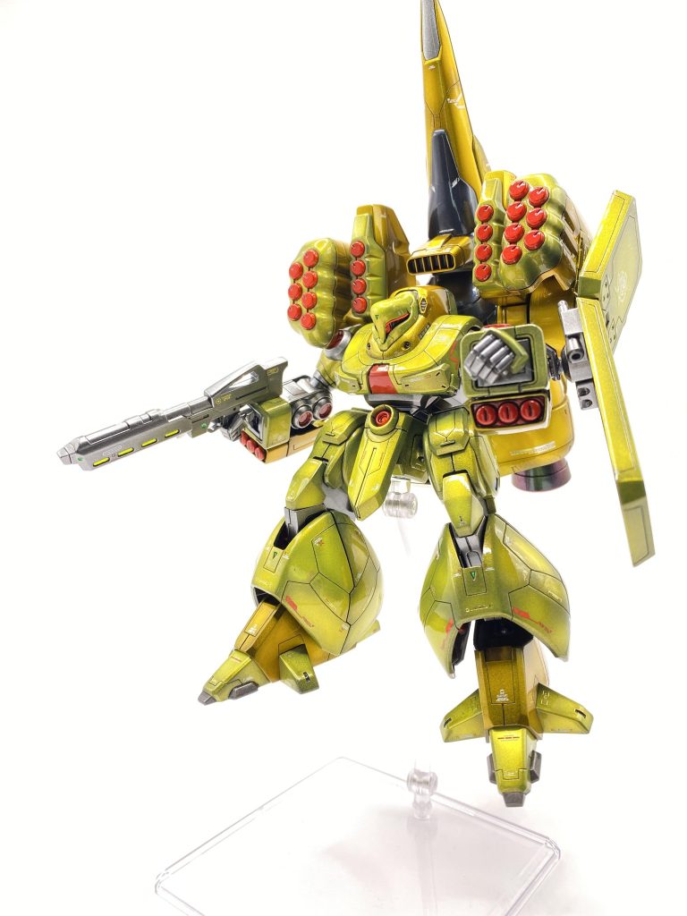 ZZ版ではビームライフルとシールドは無かったような気がしますが・・・