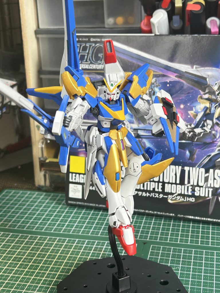 部分塗装は少なめでホイルシールガッツリ使っての墨入れフィニッシュでございます！！このメガビームライフルがかっこよすぎる(*´｀*)って事で今回はこの辺で！また次回の機体でお会いしましょう！！良き社畜、ガンプラLifeを！( ´Д｀)ﾉ~ﾊﾞｲﾊﾞｲ