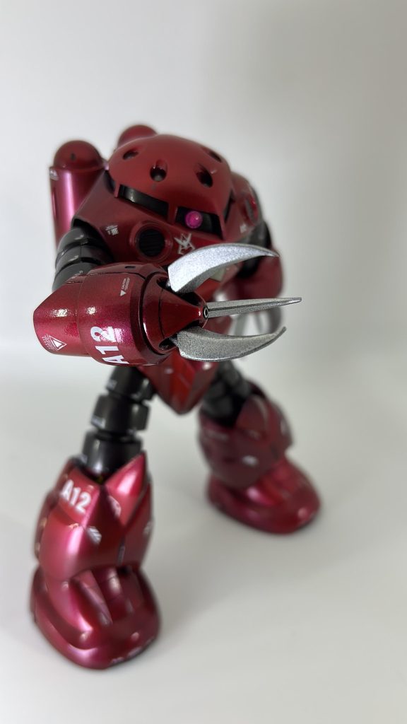各部のシャープ化はプラ板で補強して削り直す方針にしました。アイアンネイルは加工跡が少し残ってるかな?